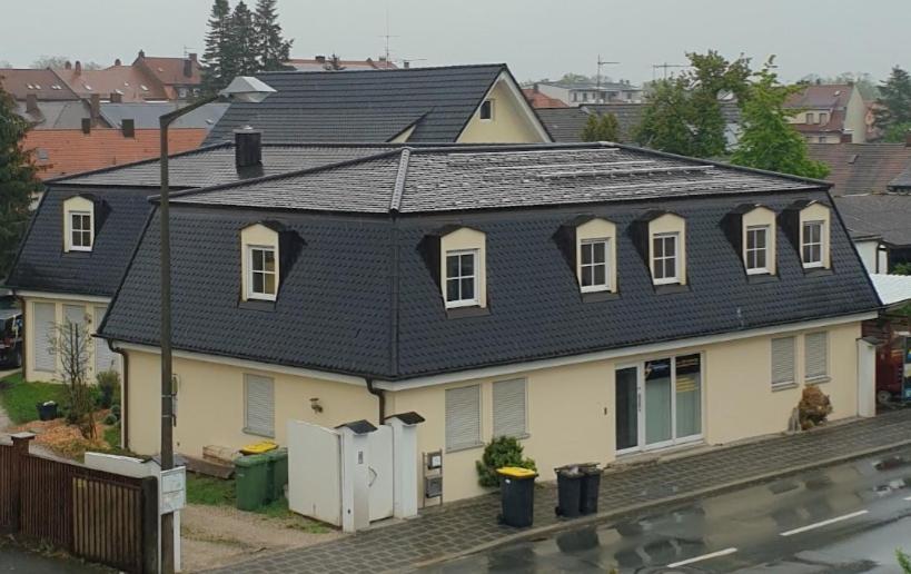 Ferienwohnungen Schleicher Mit Klimaanlage Цирндорф Екстериор снимка